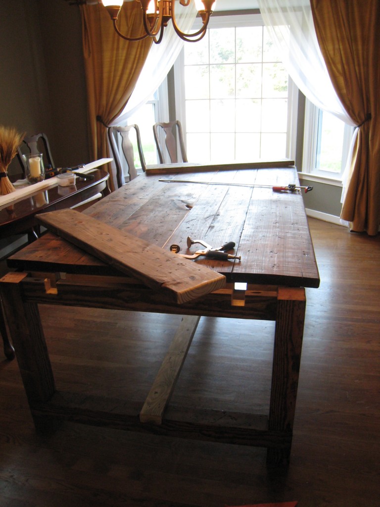 DIY Farmhouse Dining Room Table