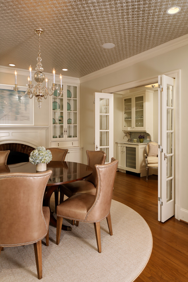Folding Doors: Folding Doors Between Kitchen And Dining Room