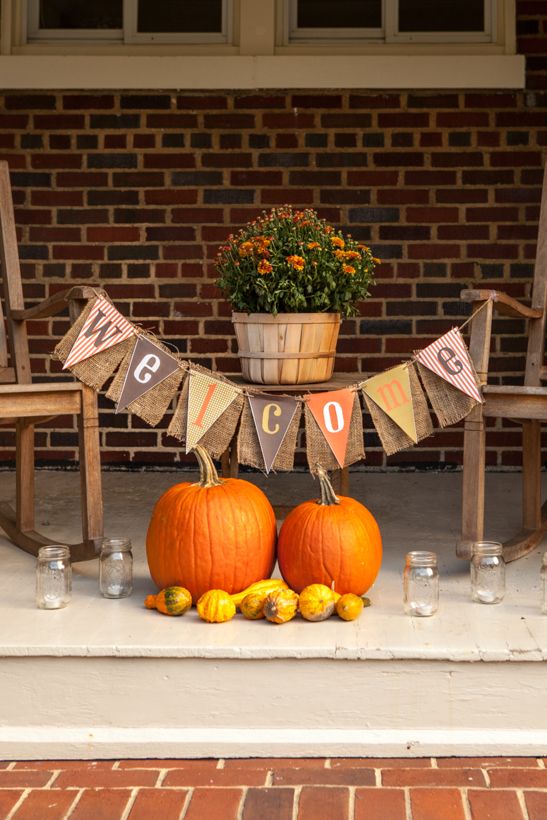 3 Stylish Outdoor Fall Parties To Throw Before December 