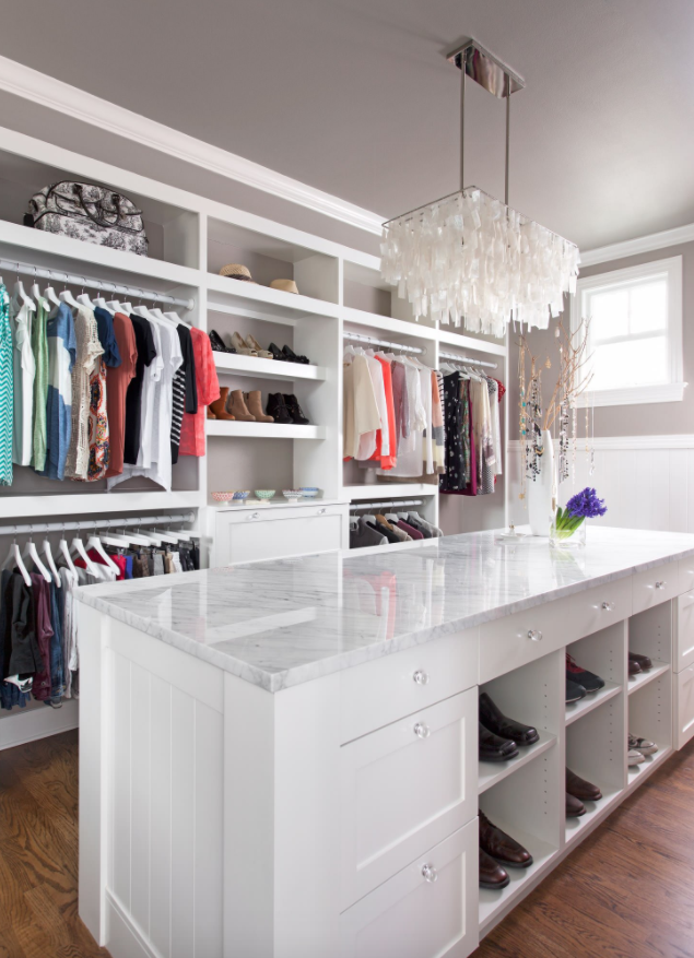 Here are 7 Ways to Decorate Your Closet like a Fashion Blogger