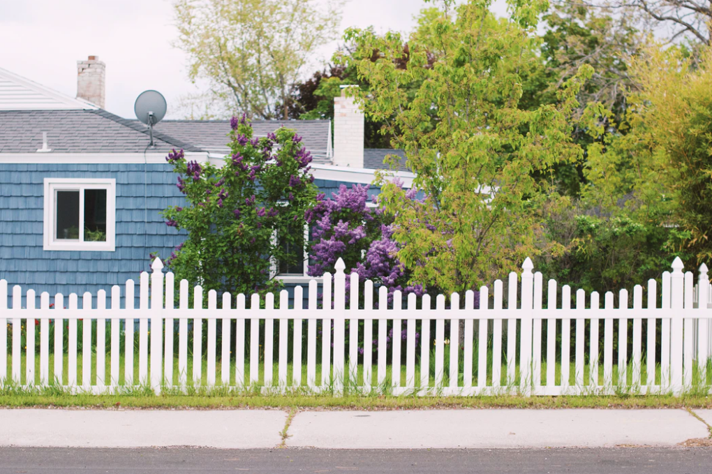 11 Types of Fences and How to Choose One