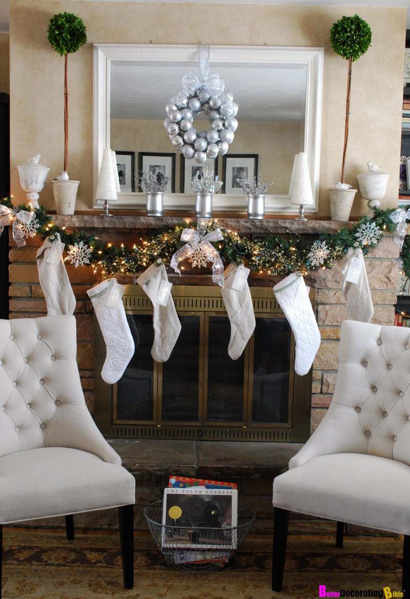 DIY Friday – Easy Christmas Mantel Decorating