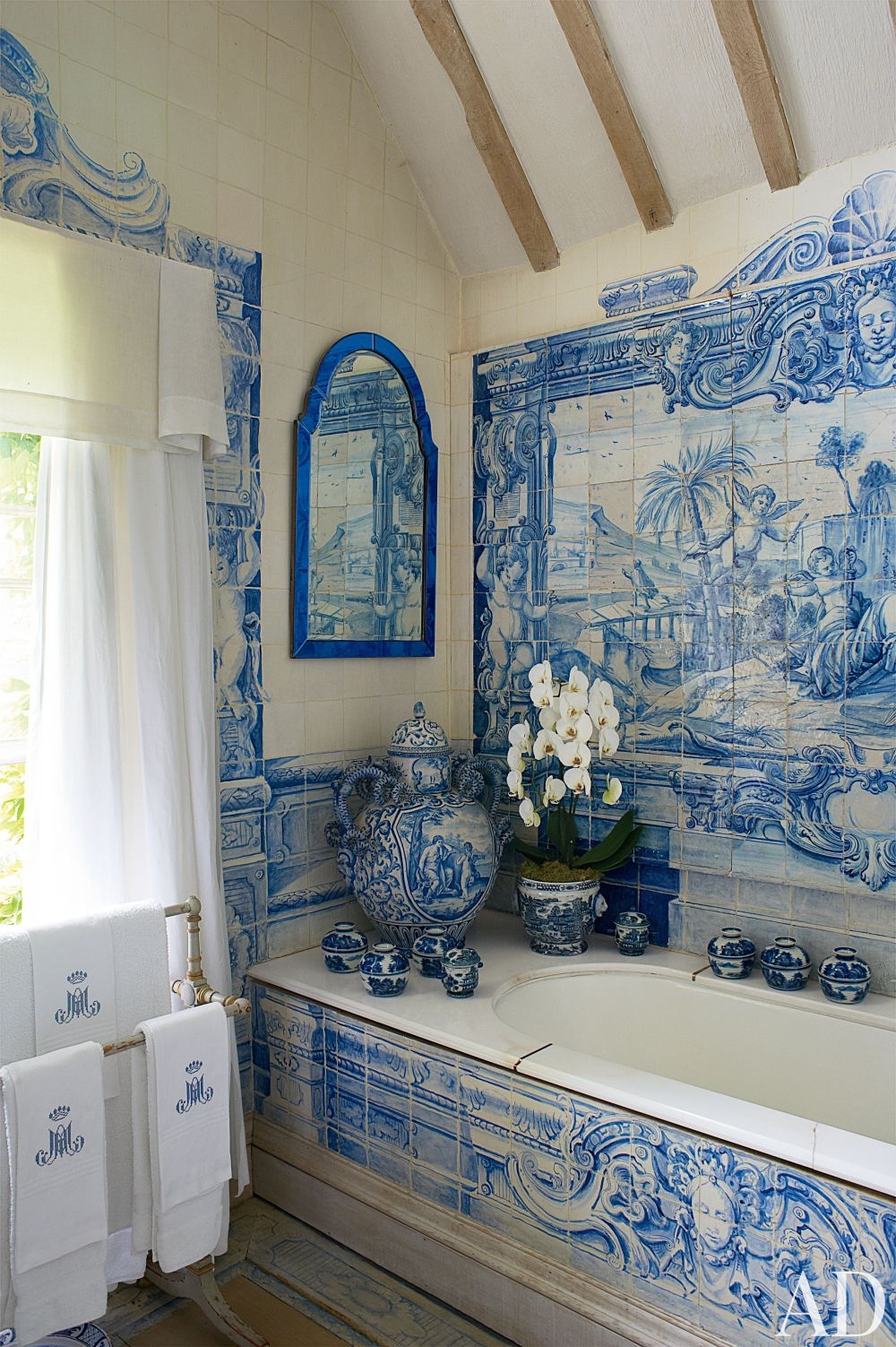 traditional-bathroom-anouska-hempel-design-wiltshire-england-201304_1000-watermarked