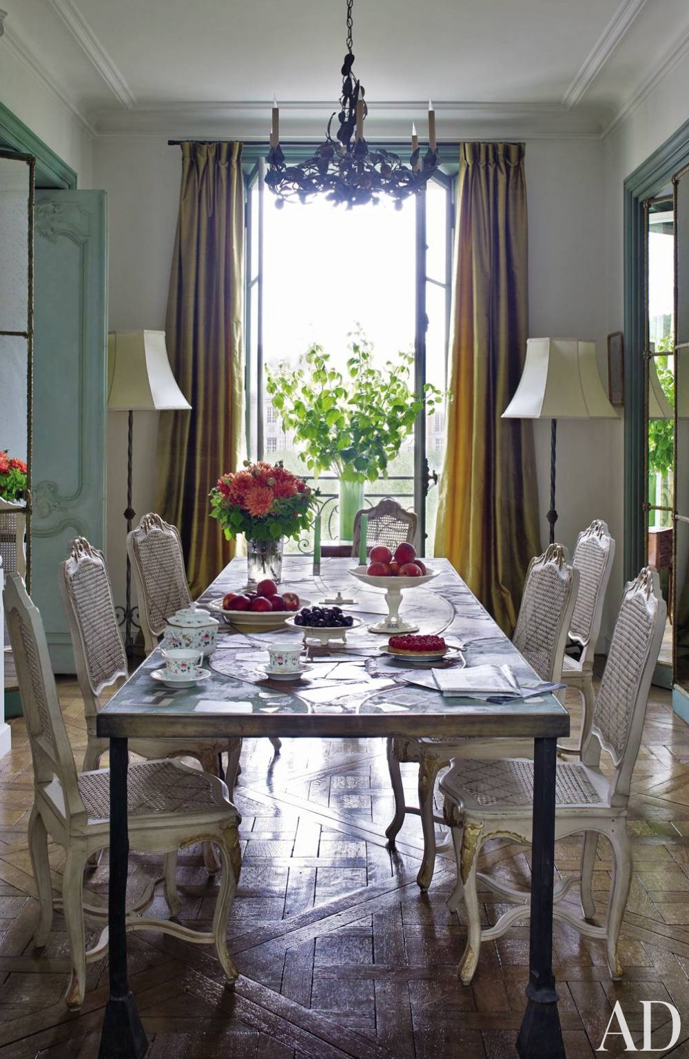 traditional-dining-room-jacques-garcia-paris-france-201110-2_1000-watermarked