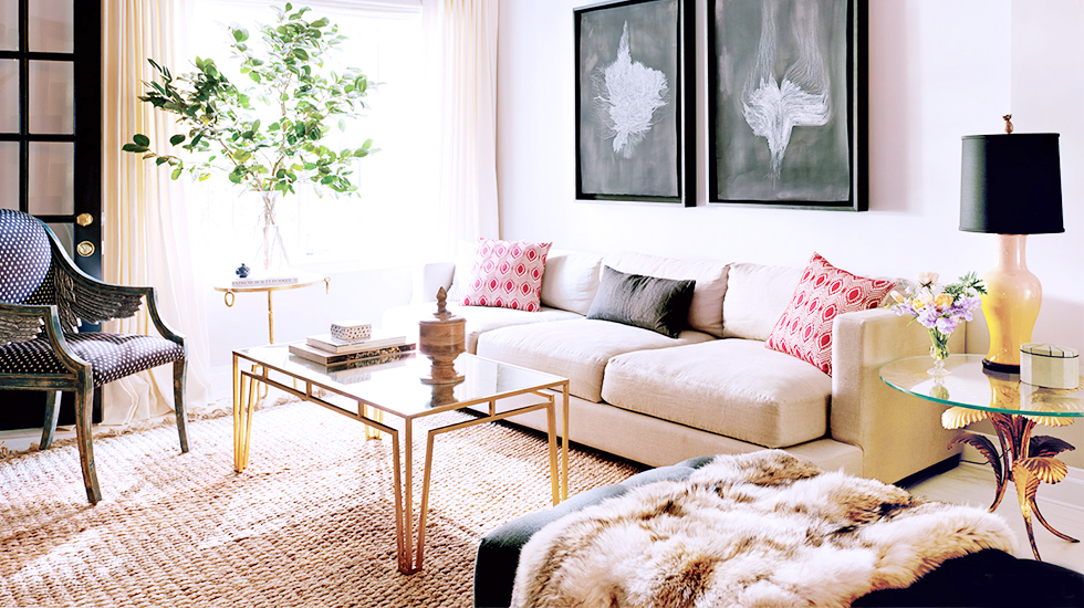 karlie kloss model living room celebrity decorating fur throw sisal rug gold gilded coffee table