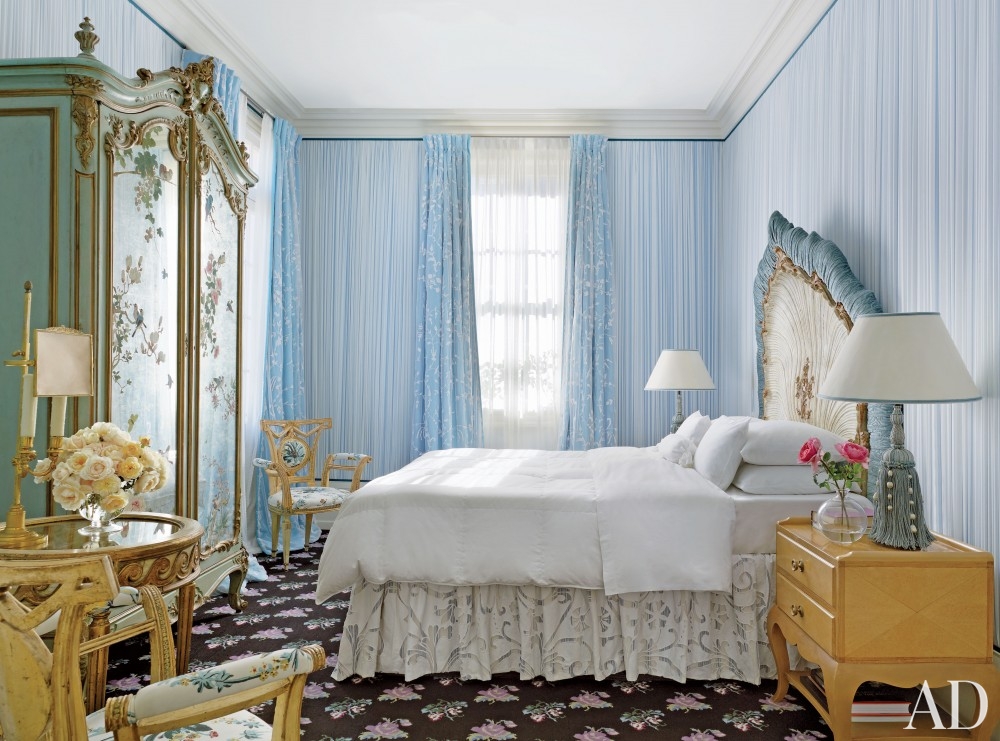 Louisiana southern style bedroom shell headboard bed blue walls decorating tassel lamp