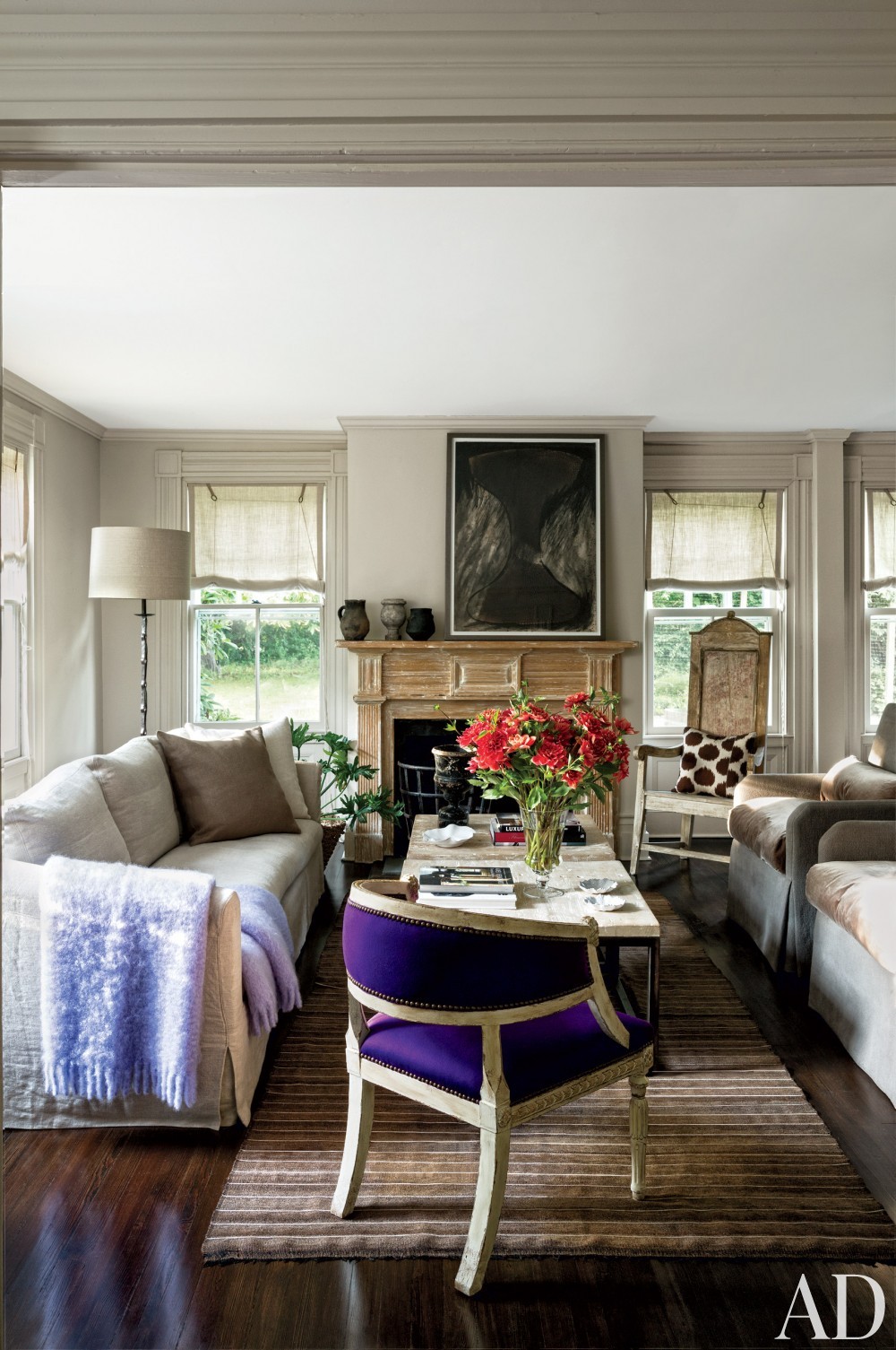 contemporary-living-room-rebecca-bond-bridgehampton-new-york-201407.jpg_1000-watermarked