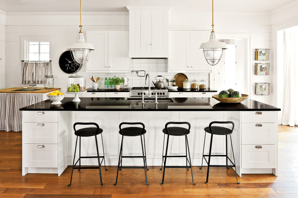 farmhouse-kitchen