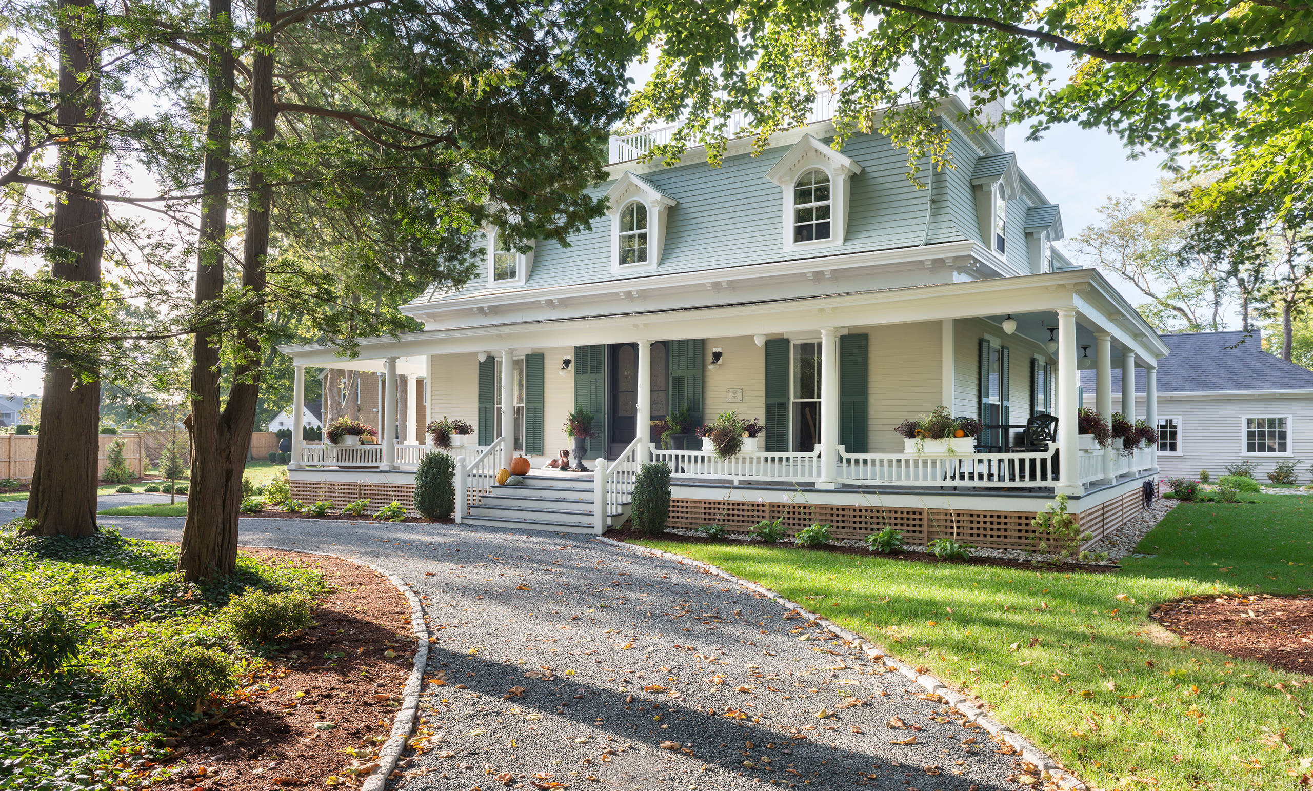 american style country home fall decor driveway