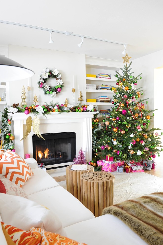 living room christmas holiday decor ideas pink green color scheme