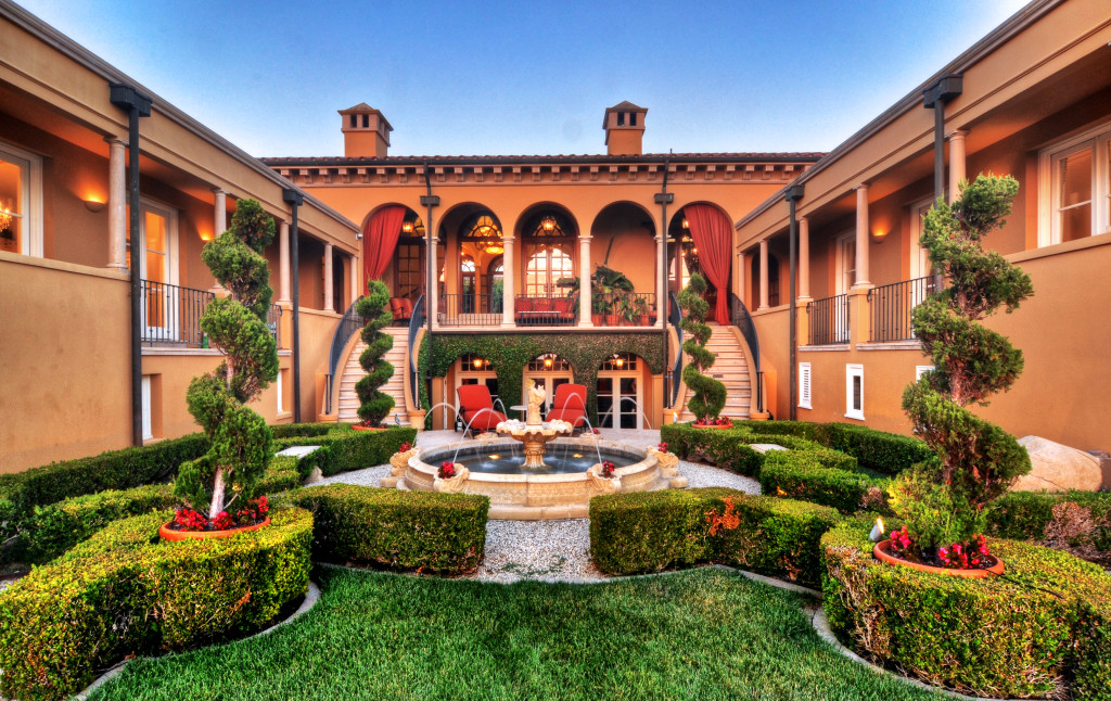 Home Tour Leyla Melani's Posh Sunset Harbor Villa BetterDecoratingBible