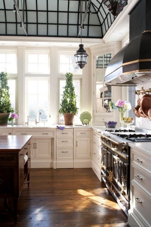 french old world kitchen decor