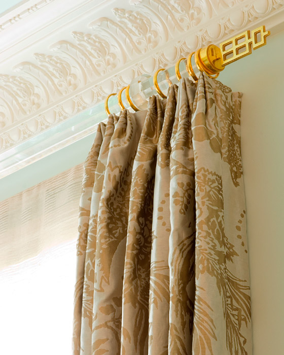 clear-lucite-curtain-rod-decorating-glamorous