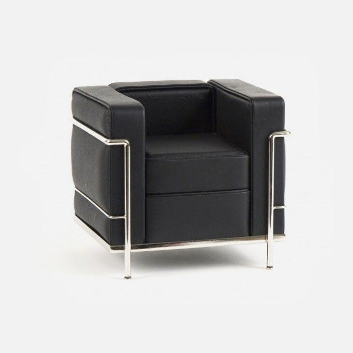 grand-comfort-chair-modern-steel-frame-decorating-black-leather