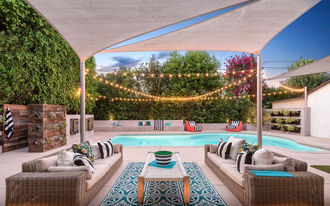 How to Use a Shade Sail to Shade Your Pool - BetterDecoratingBible