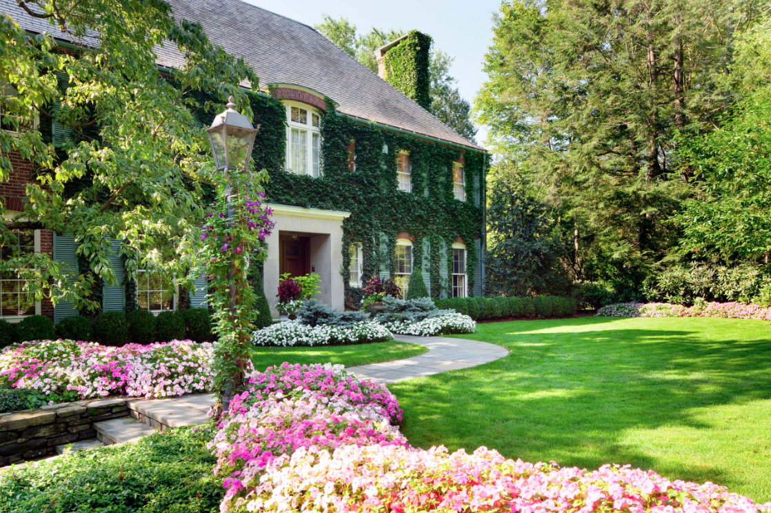 make-your-front-lawn-stand-out-with-gorgeous-landscaping-here-s-how