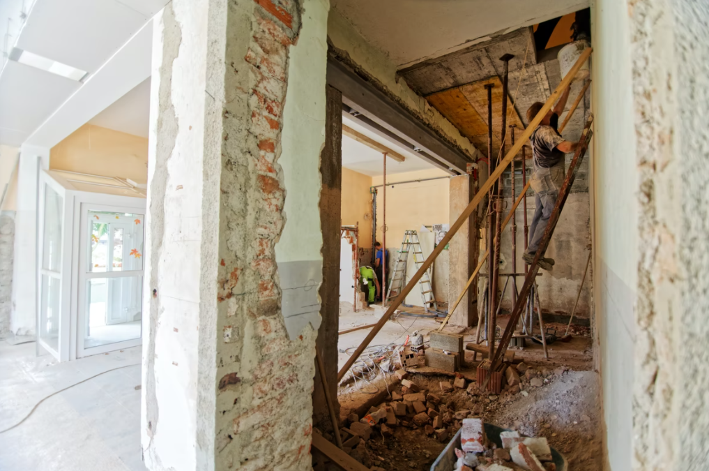 Questions to Ask a Restoration Company Before Hiring Them